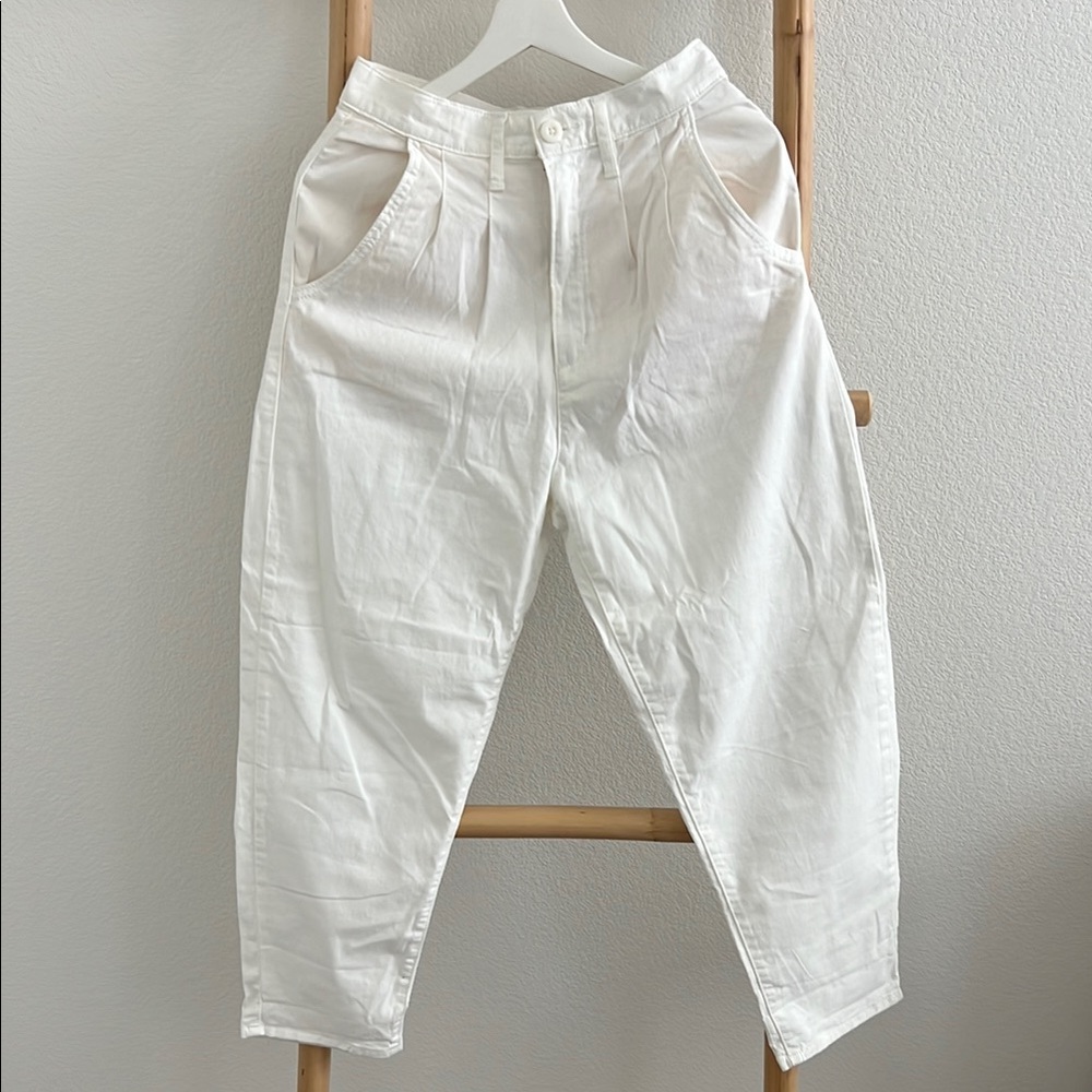 Levi’s White Balloon Pants